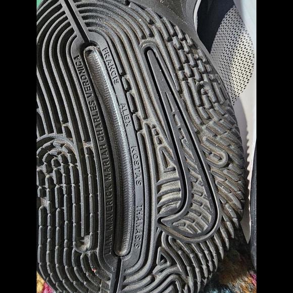 Nike Giannis Immortality 3 Basketball DZ7533 003 Men's 10 - Picture 8 of 10